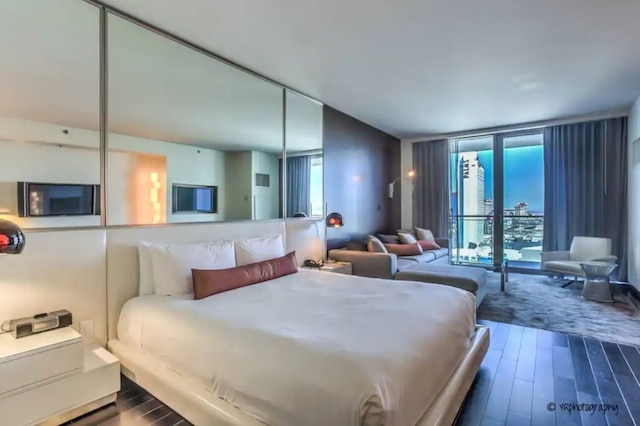 スタジオズ ウィズ ゴージャス ビューズ オブ ザ ストリップ!