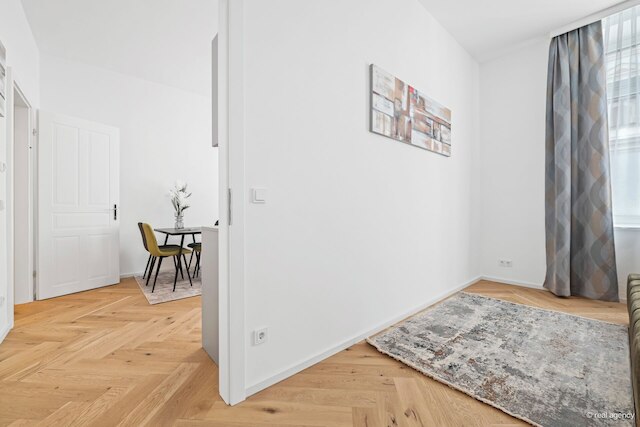 イージー フラット ヘルナルス