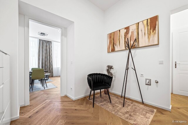 イージー フラット ヘルナルス