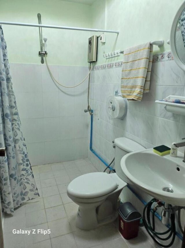 ルーム イン ゲストルーム - スタニング ホーム グレート ロケーション