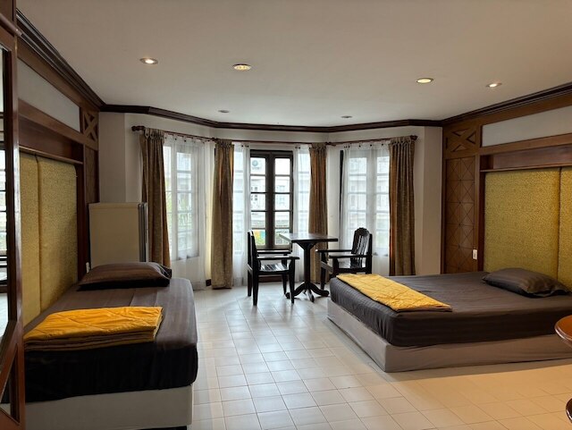 ピース プール BNB ファミリー アンド フィーメイル オンリー