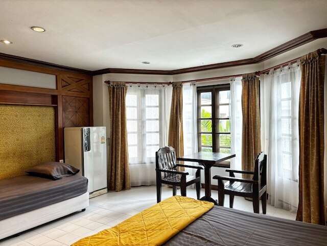 ピース プール BNB ファミリー アンド フィーメイル オンリー