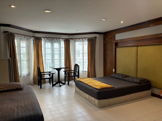 ピース プール BNB ファミリー アンド フィーメイル オンリー