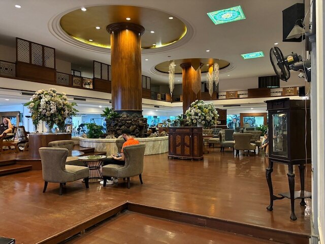 ピース プール BNB ファミリー アンド フィーメイル オンリー