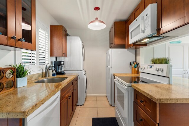 パシフィック ショアーズ A212 2 ベッドルーム コンド