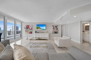 シティ アンド ベイ ビュー コンド - ウォーク トゥ サイエンス ミュージアム