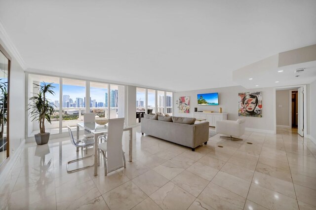 シティ アンド ベイ ビュー コンド - ウォーク トゥ サイエンス ミュージアム