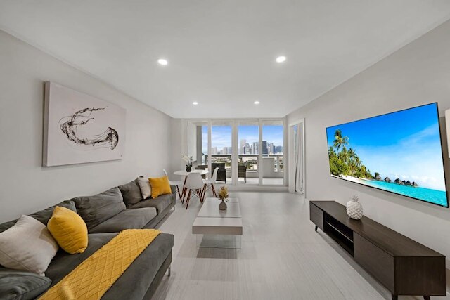 シティ バイブス オーシャン ビュー ネクスト トゥ アート バーゼル