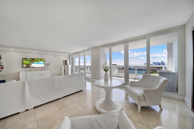 エピック ビューズ アンド エメラルド ウォーター ペントハウス