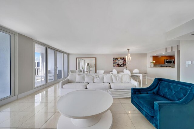 エピック ビューズ アンド エメラルド ウォーター ペントハウス