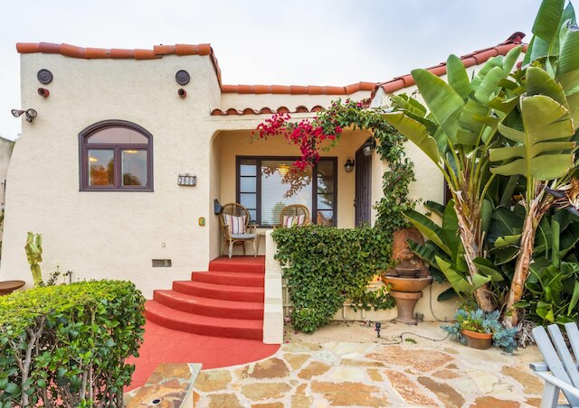 スパニッシュ アーバン オアシス - 5 ミン ウォーク トゥ ベスト ローカル スポッツ