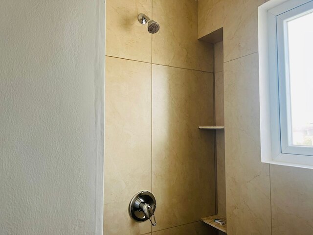 ラ ディオサ コンドス ペントハウス ウィズ プランジ プール