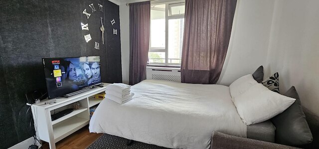 2 ベッド フラット - スリープス 4 - パーキング - バルコニー - WiFi