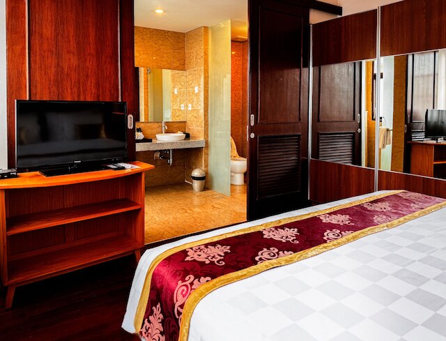 ザ スプリングス ヴィラズ ジンバラン