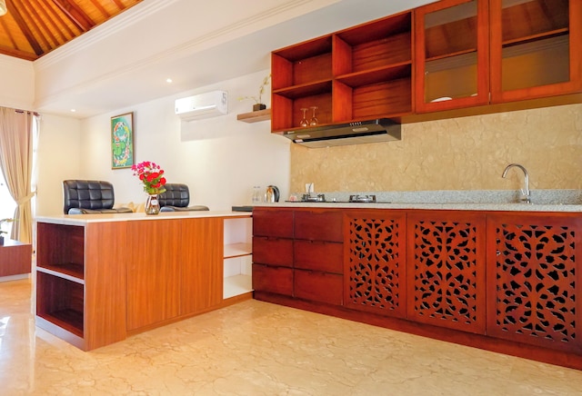 ザ スプリングス ヴィラズ ジンバラン