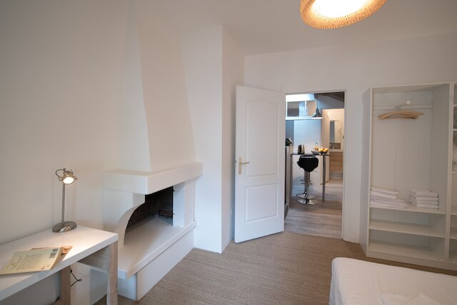 レ ジャルダン ドゥ リュクソン - プルミエール コンシェルジュリー