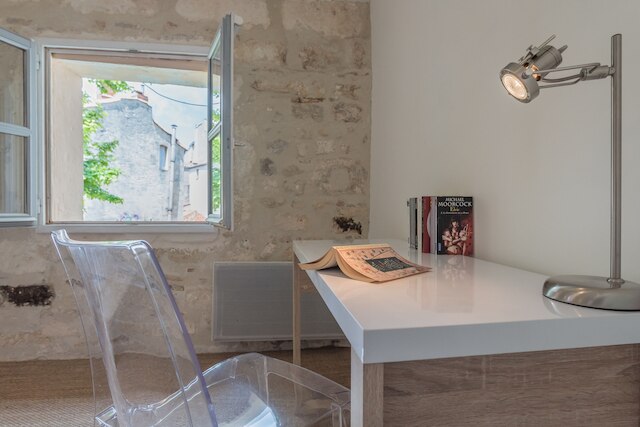 レ ジャルダン ドゥ リュクソン - プルミエール コンシェルジュリー