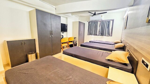 ロイヤル メリディアン リビング