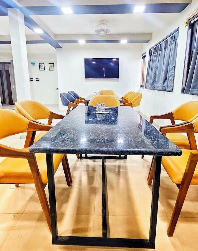 ロイヤル メリディアン リビング