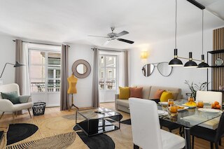 スタイリッシュ ファミリー レジデンス イン ザ ハート オブ キアード