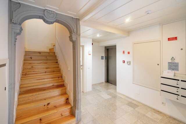 インテンデンテ モダン 1ベッド ウィズ リフト & エアコン イン トップ ノッチ ロケーション