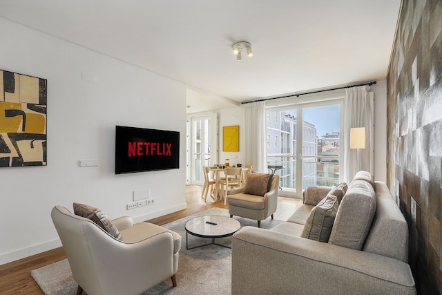 アーバン リトリート: ダウンタウン ラグジュアリー, パーキング, エアコン & エレベーター