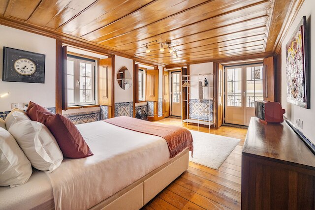 リスボン ジェム タイムレス エレガンス アンド モダン コンフォート