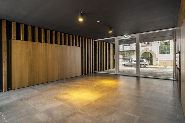 アーバン オアシス: モダン リビング ウィズ パーキング & エアコン