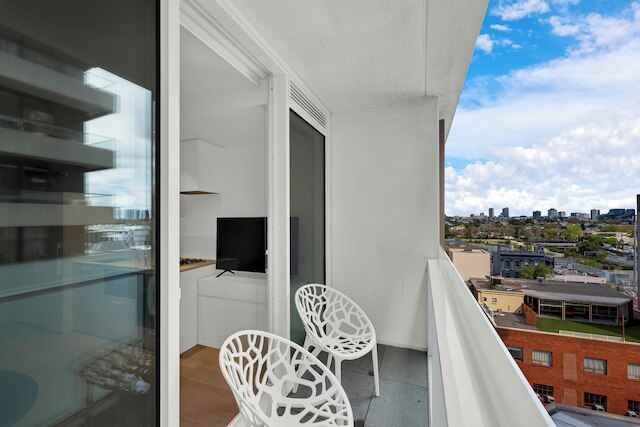 クレアモント スイート 1008