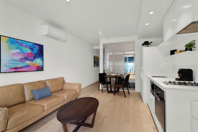 クレアモント スイート 1008