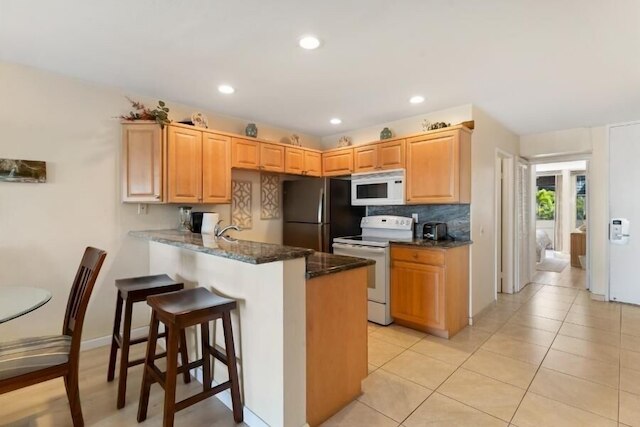 ハレ カマオレ、#215 1 ベッドルーム コンド バイ レッドオーニング