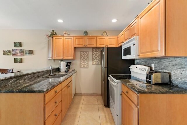 ハレ カマオレ、#215 1 ベッドルーム コンド バイ レッドオーニング