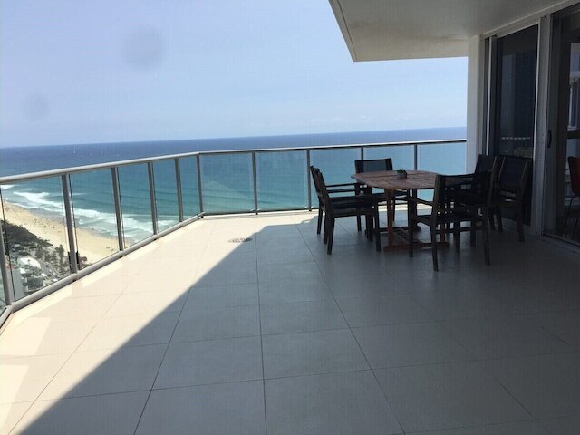 エクスパンシブ オーシャン ビューズ フロム ペニンシュラ