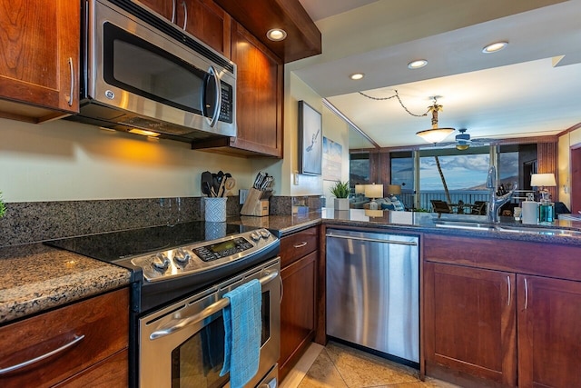 ロイヤル マウイアン 310 2 ベッドルーム コンド