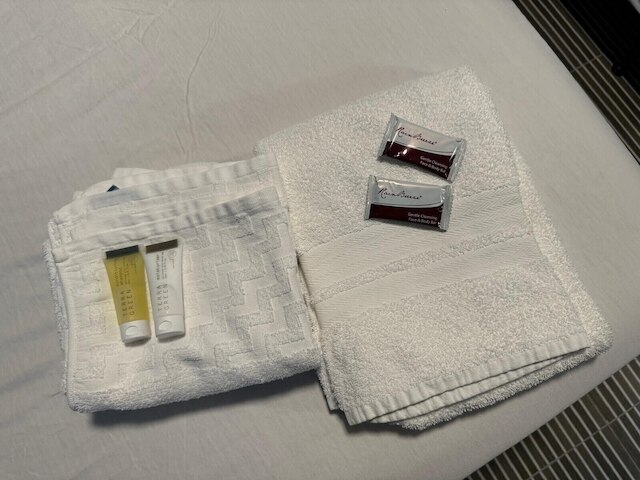 エッセンス エクスプレス エリザベス EWR エアポート