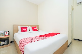 ホテル O ルンクット ニア ITS スラバヤ フォーマリー エース ビジネス ホテル