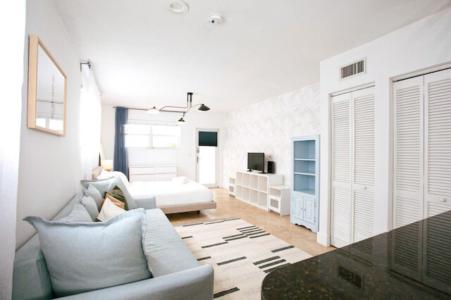 スペーシャス アパート イン ザ ハート オブ サウス ビーチ