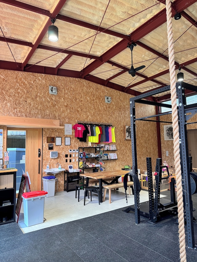 CrossFit Otoyo Strength 宿泊棟タイニーハウス