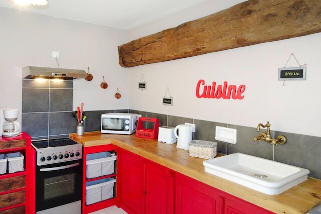 セミ デタッチド ハウス, バシリー