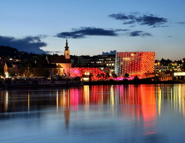 アパートメンツ ニヒト ヴァイト フォン デア ドナウ