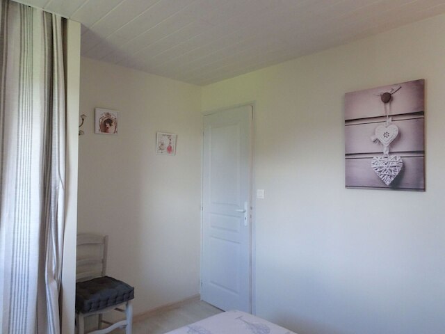 モダンハウス ノット ファー フロム モン サン ミシェル