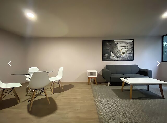 ローマ ステイ - 2ベッドルーム, パーキング -WiFi- スリープス 6 ゲスト