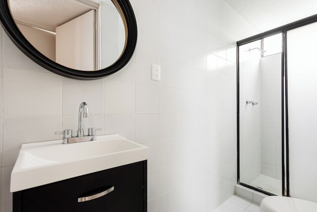 ローマ ステイ - 2ベッドルーム, パーキング -WiFi- スリープス 6 ゲスト