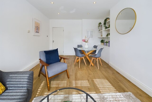 ジ エールズ コート ハイドアウェイ - ウォーム 3ベッドルーム ハウス