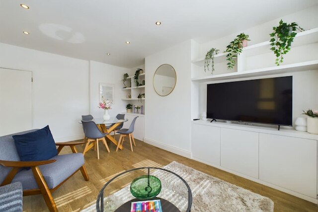 ジ エールズ コート ハイドアウェイ - ウォーム 3ベッドルーム ハウス