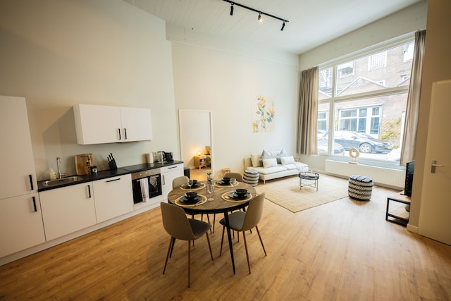 アルファベット アパートメンツ ブレデストラートホフ