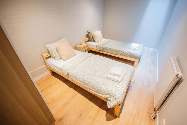 アルファベット アパートメンツ ブレデストラートホフ