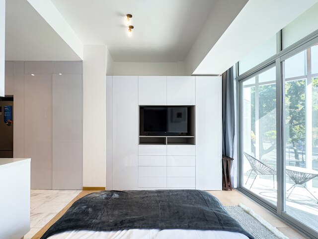 アイコン シベレス バイ ウィンウッド ハウス