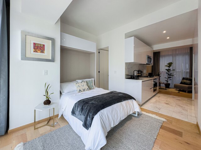 アイコン シベレス バイ ウィンウッド ハウス