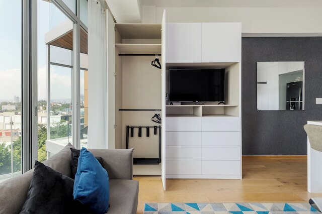 アイコン シベレス バイ ウィンウッド ハウス